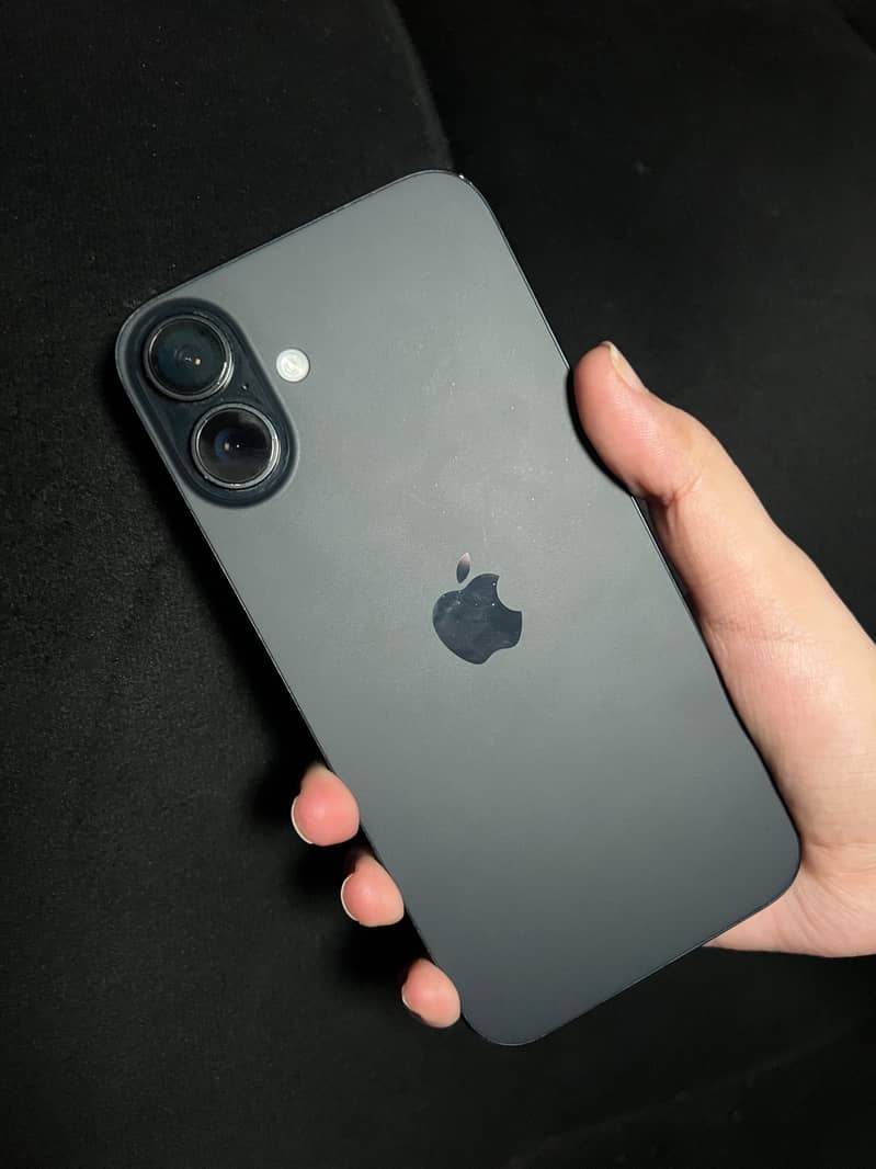 Apple iPhone 16 Plus 3