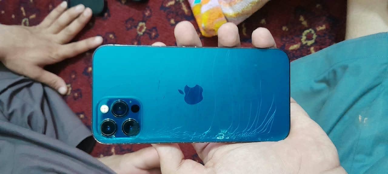 Apple iPhone 12 Pro 3