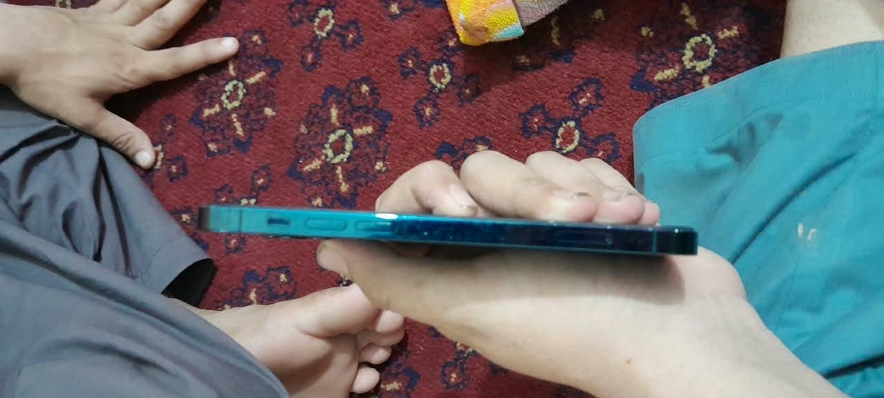 Apple iPhone 12 Pro 4