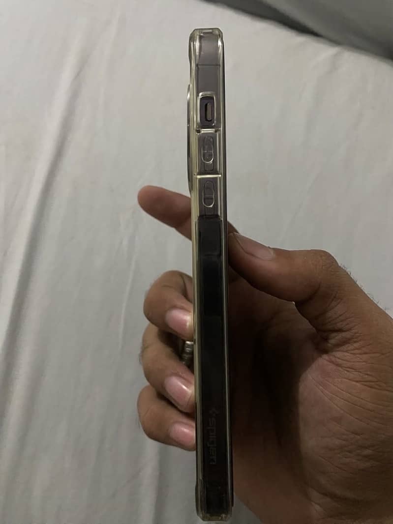 Apple iPhone 14 Pro Max 1