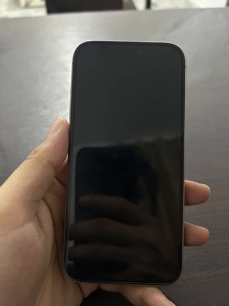 Apple iPhone 15 Pro 3