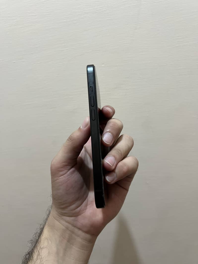 Apple iPhone 15 jv 3