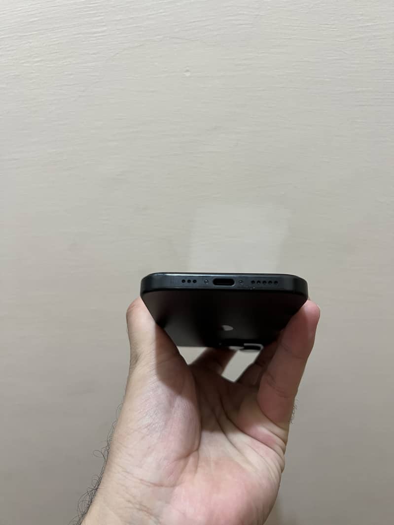 Apple iPhone 15 jv 4