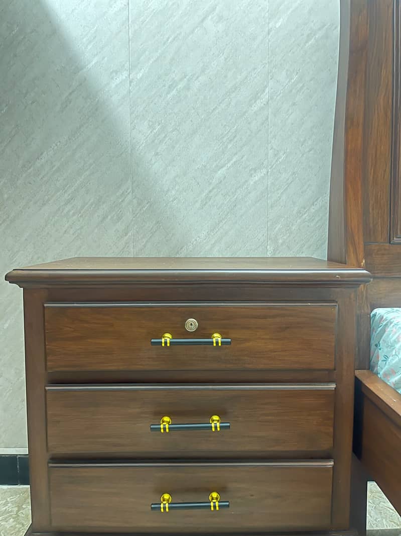 Solid Wood Bed set 4