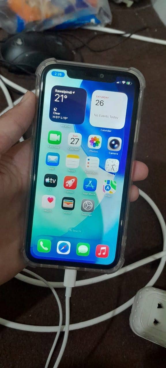 Apple iPhone 11 0