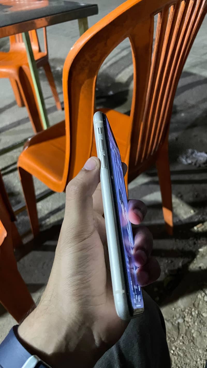 iphone 11 3