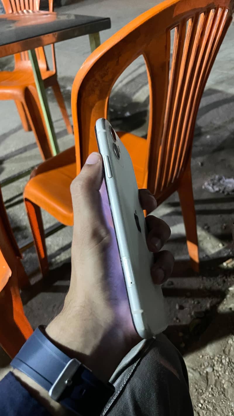 iphone 11 4