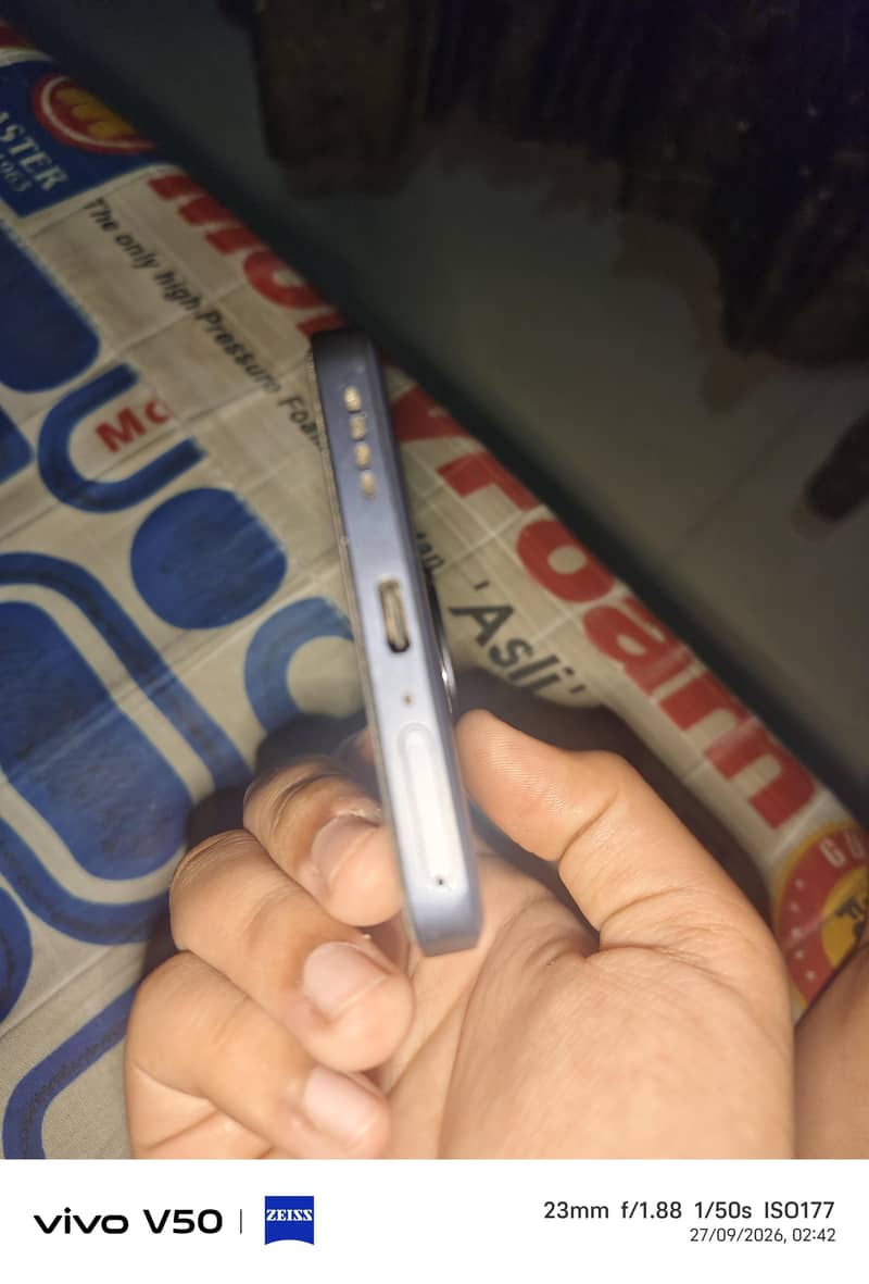 Realme 13 Plus 4