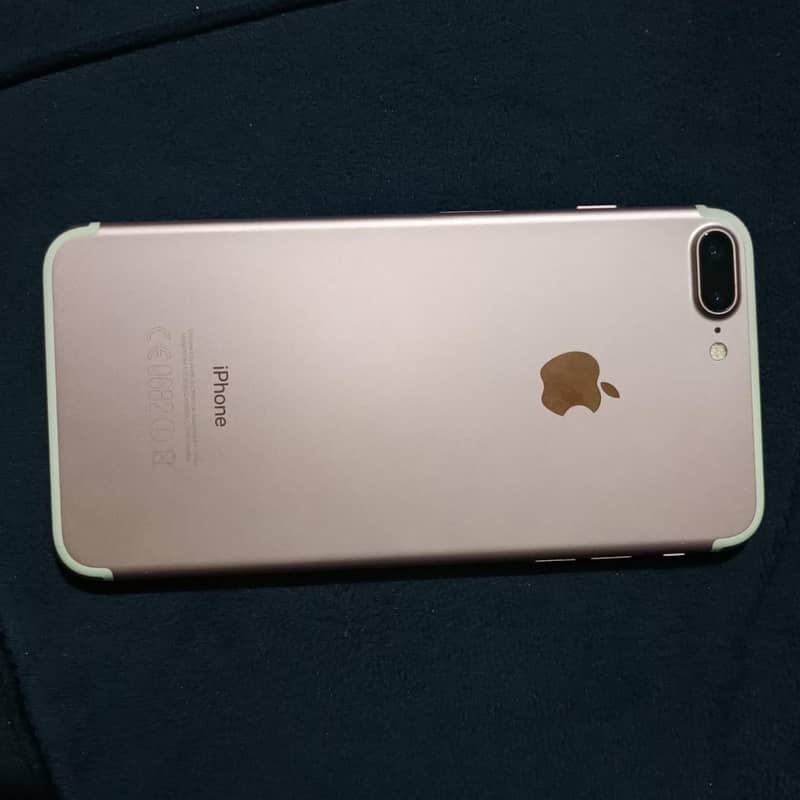 Apple iPhone 7 Plus 2