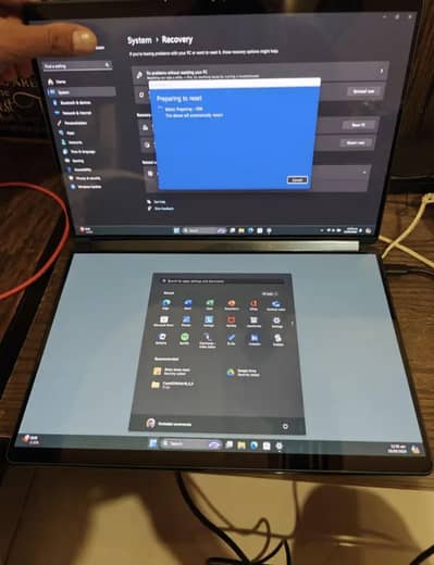 LENOVO YOGA BOOK 9 ULTRA 7 32GB DDR5 1 TB NVME DUAL SCREEN 2.5K