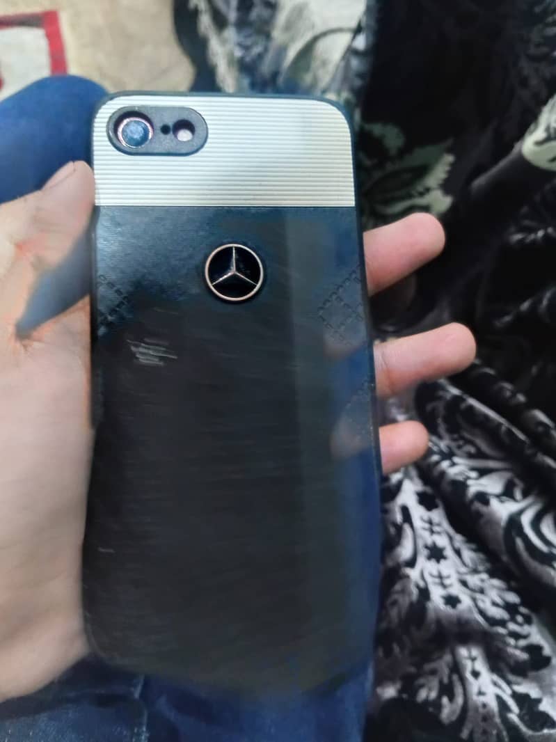 Apple iPhone 8 1