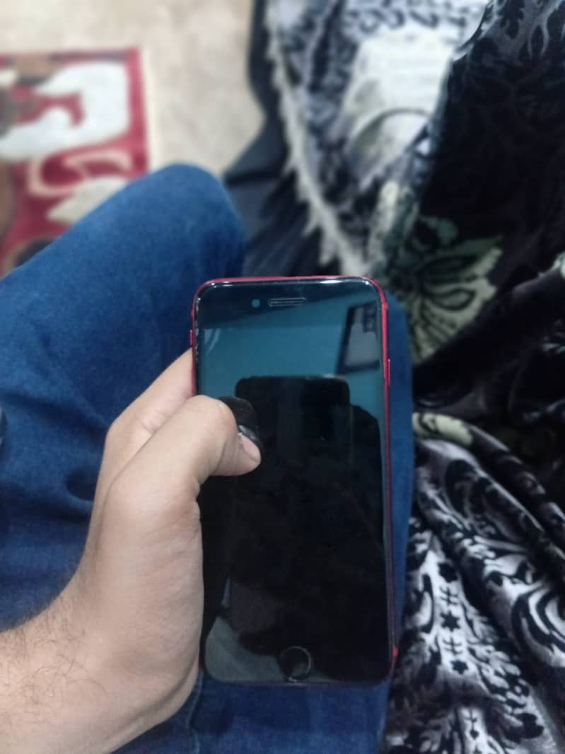 Apple iPhone 8 5