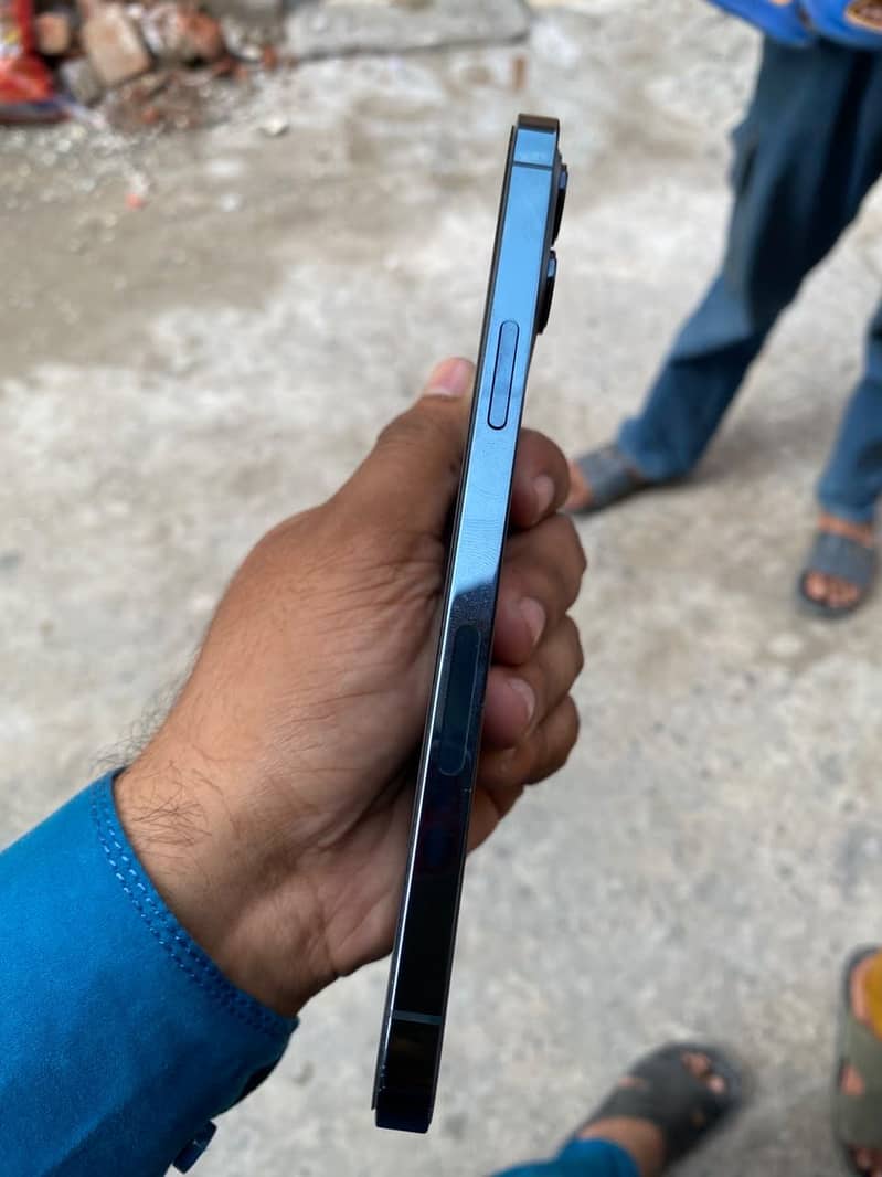 Apple iPhone 12 Pro Max 5
