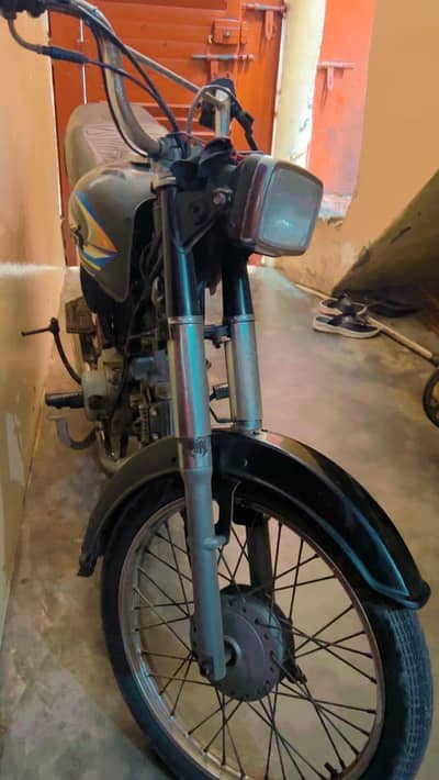 super power bike ha jis ko chai ha contact karo