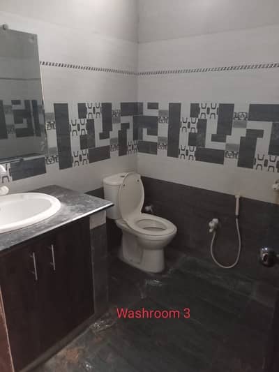 240yards first floor portion Available For Rent In Saadi Town