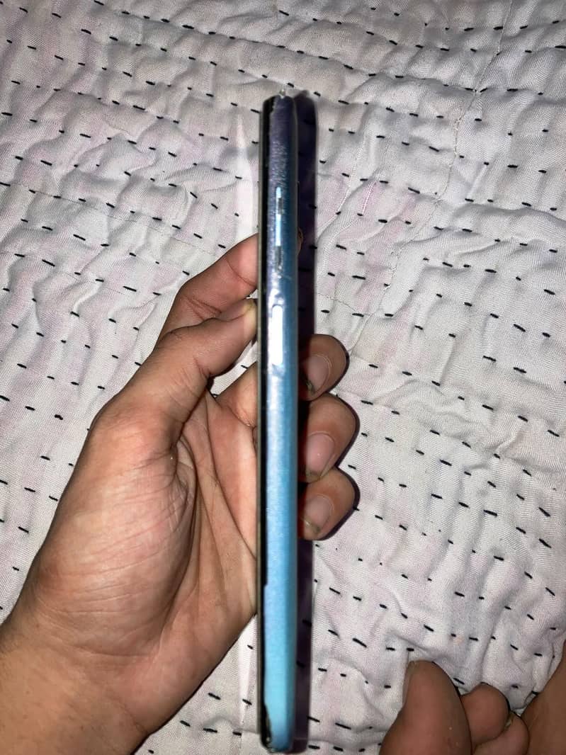 Xiaomi Redmi Note 9S 3