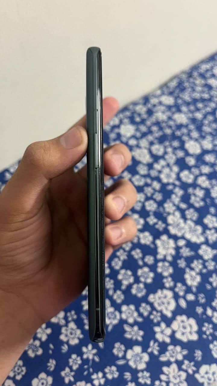 One Plus 9 Pro 4