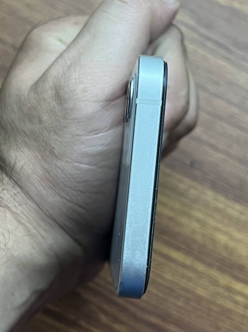 Apple iPhone 12 7