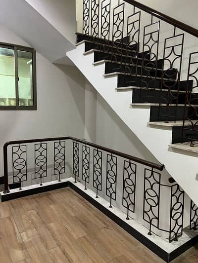 Upper Portion Sized 120 Square Yards Available In Saadi Town