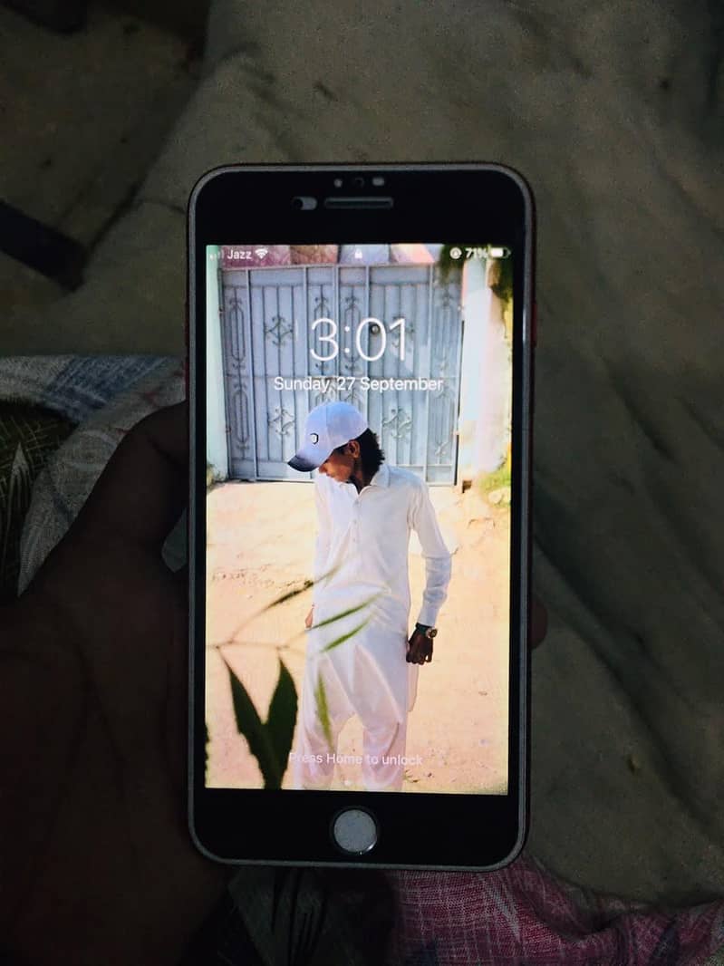 Apple iPhone 7 Plus 1