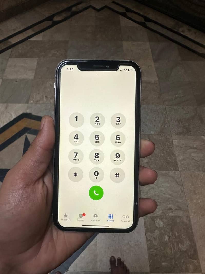 Apple iPhone XR 8