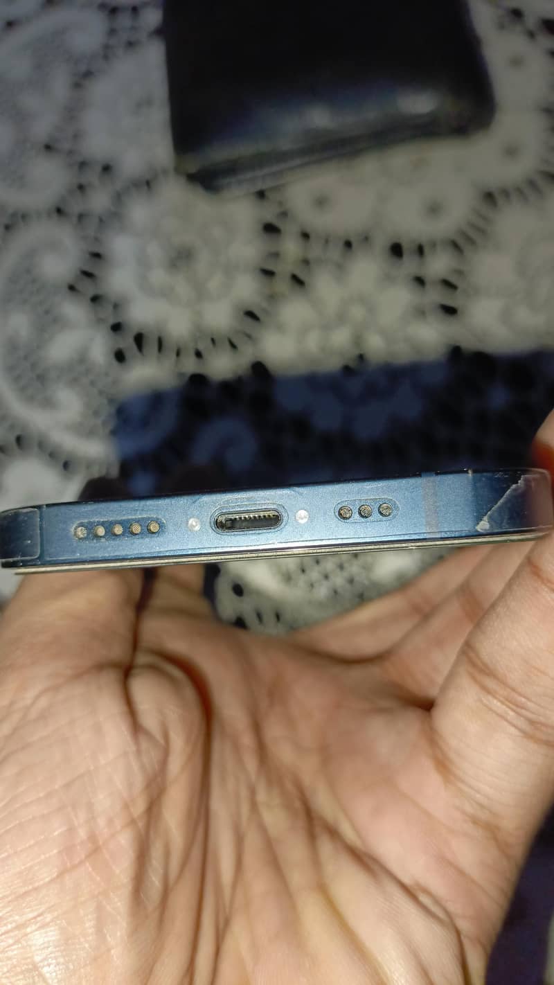 Apple iPhone 13 3
