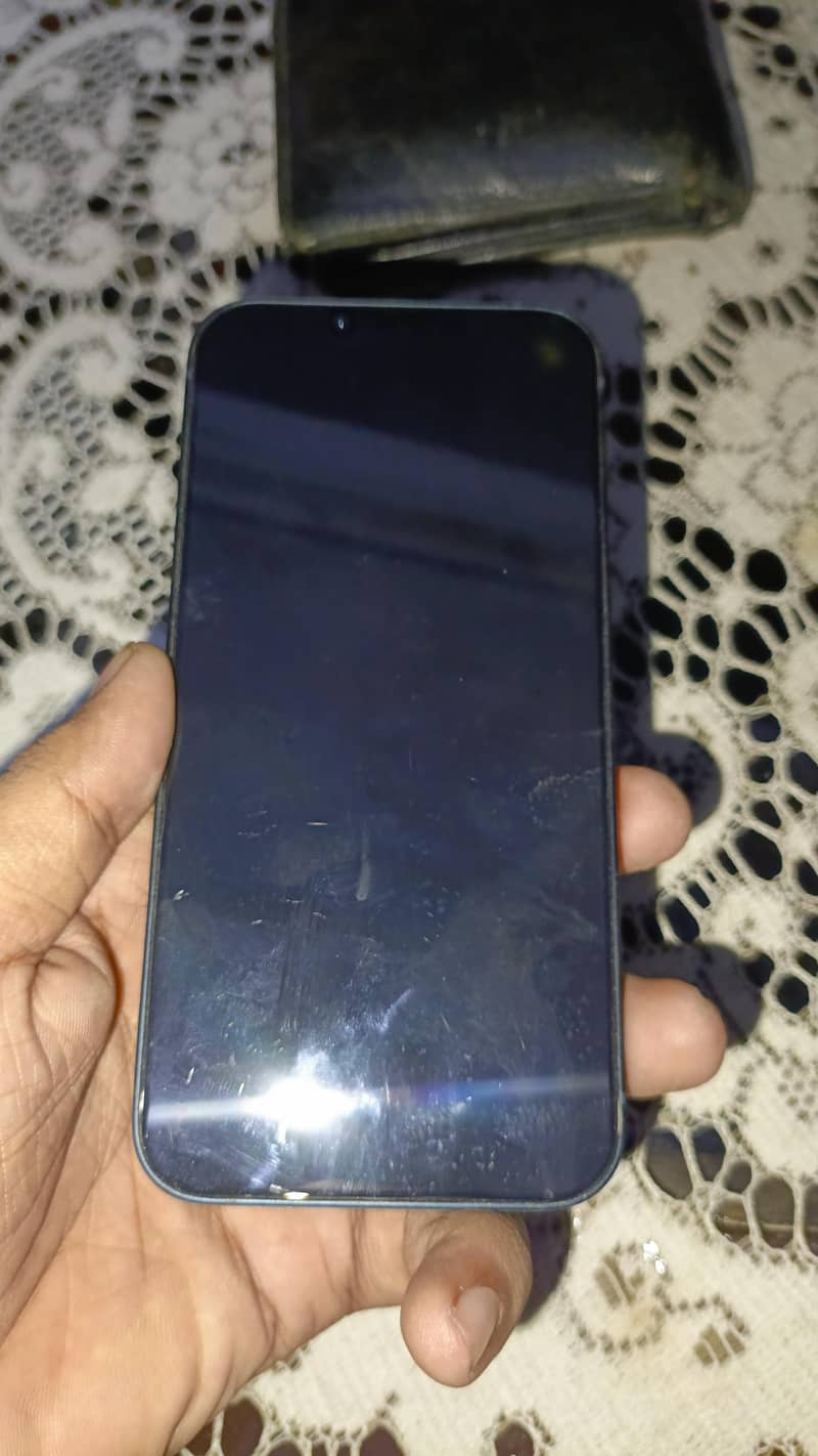 Apple iPhone 13 5