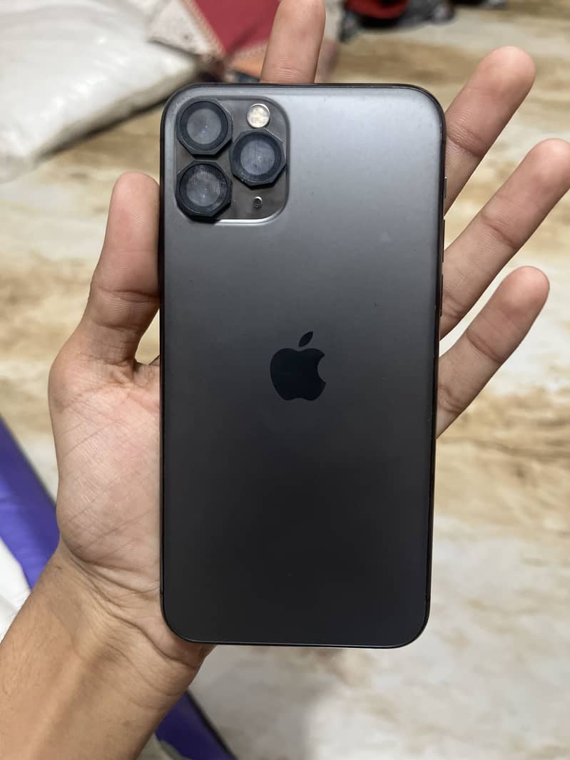Apple iPhone 11 Pro 3