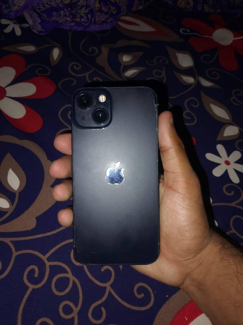 Apple iPhone 13 0