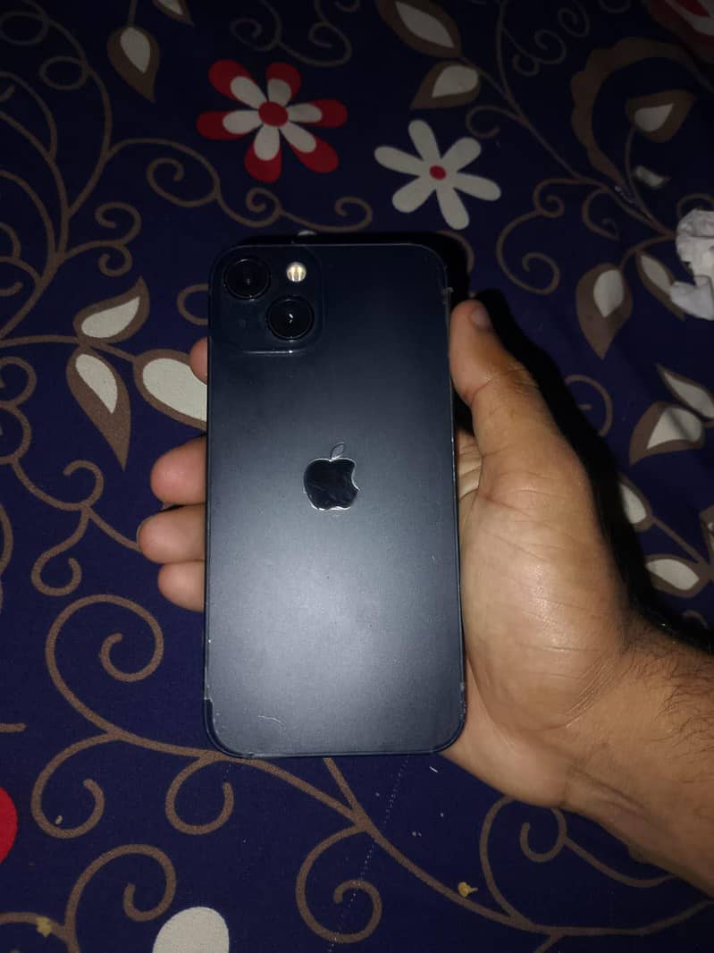 Apple iPhone 13 5