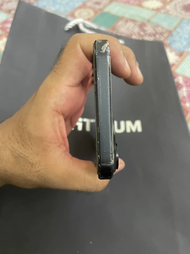 Apple iPhone 15 plus 7