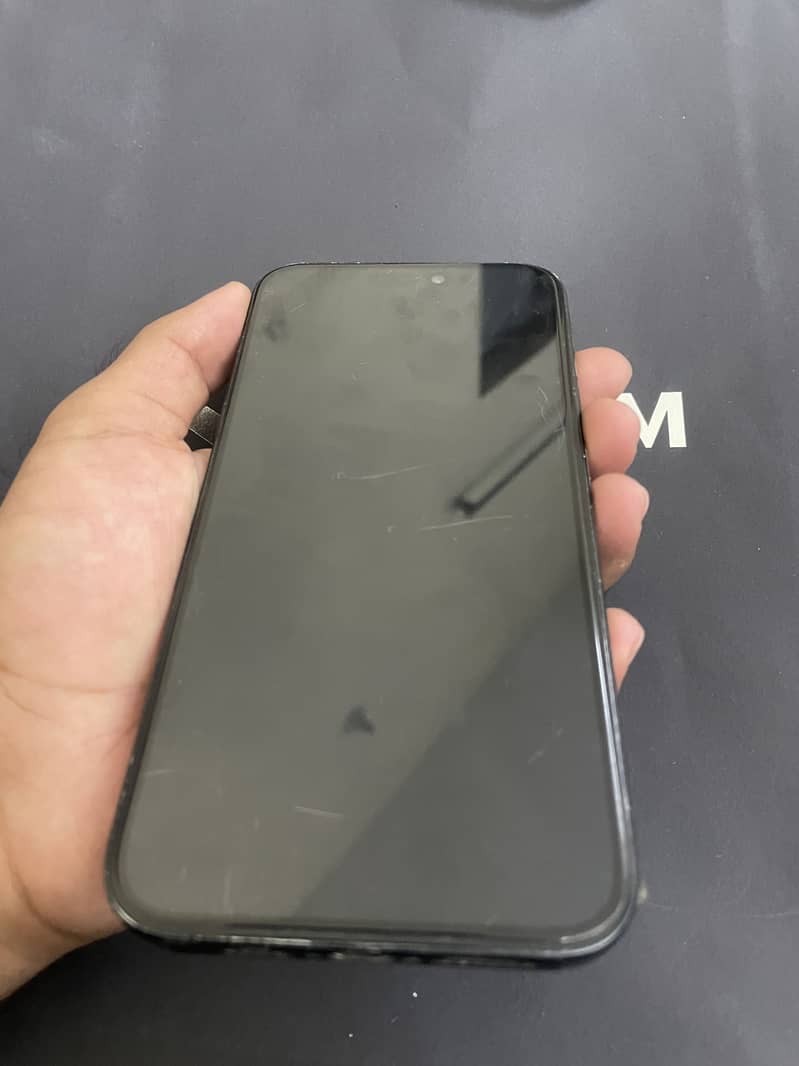 Apple iPhone 15 plus 9
