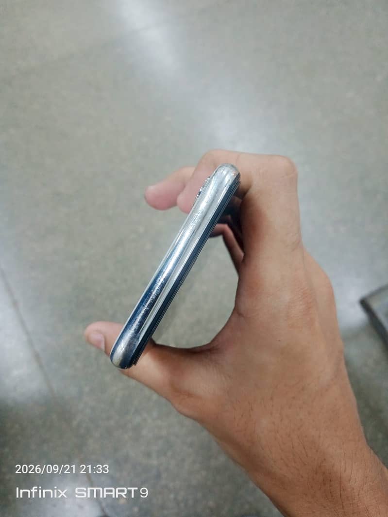Apple iPhone X 5