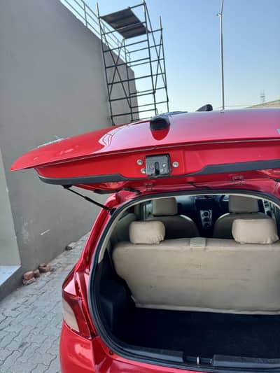 Toyota Vitz 2012