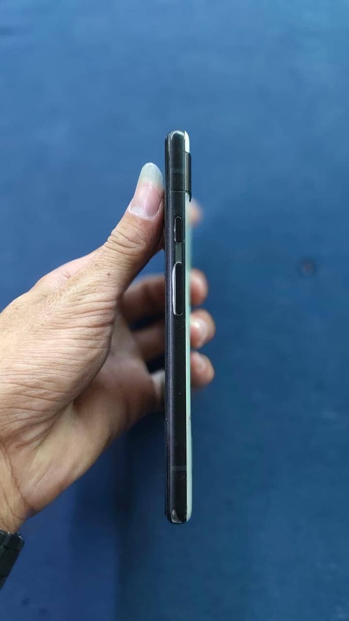 Google Pixel 6a 1