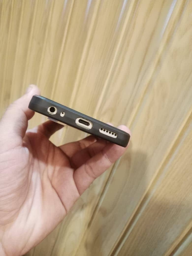 Tecno Spark Go 1