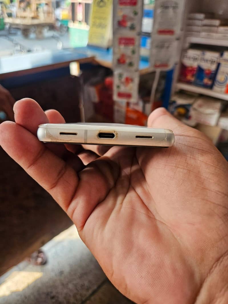 Google Pixel 7a 4