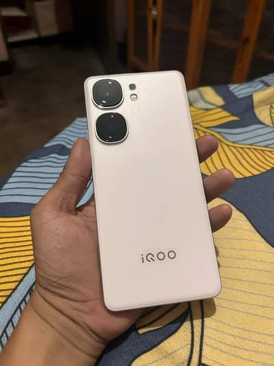 Vivo iQOO Neo9S Pro+ 16/256gb with box