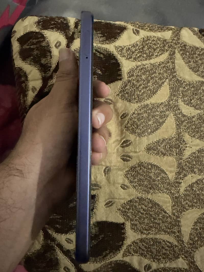 OPPO A6k 4