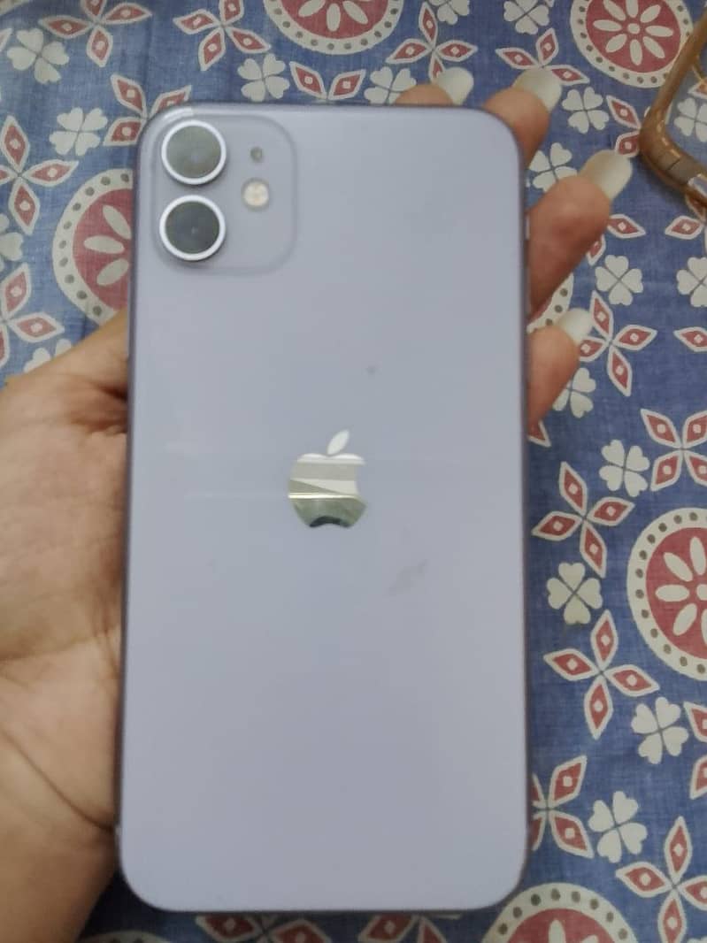 Apple iPhone 11 0