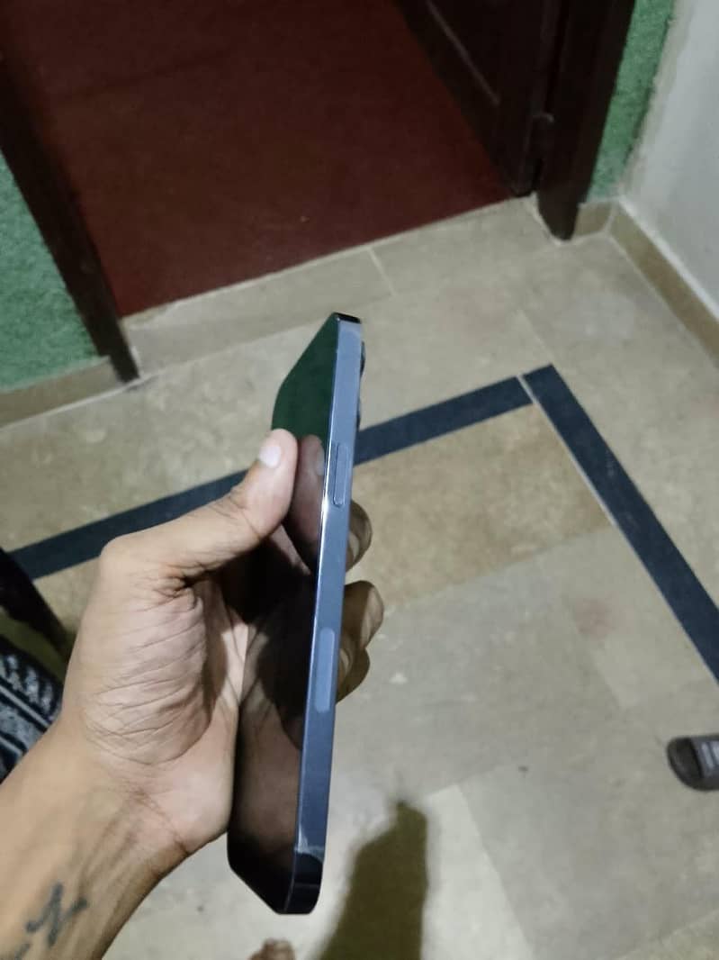 Apple iPhone 13 Pro Max 3