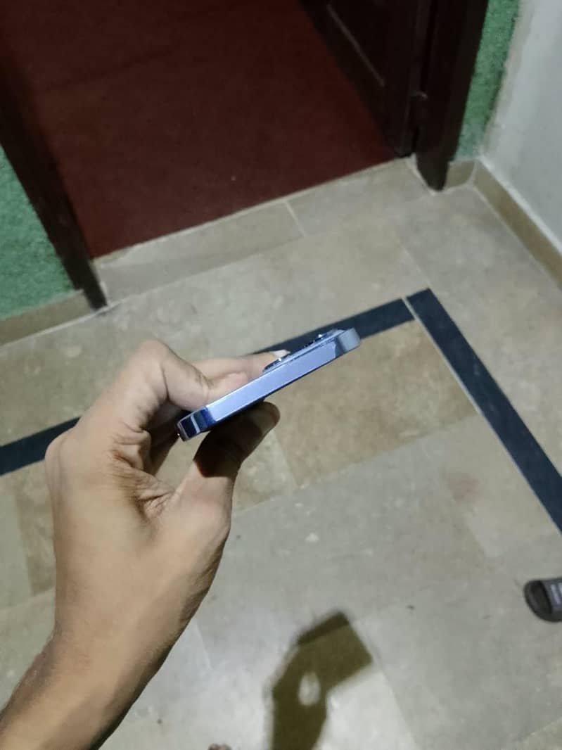 Apple iPhone 13 Pro Max 5