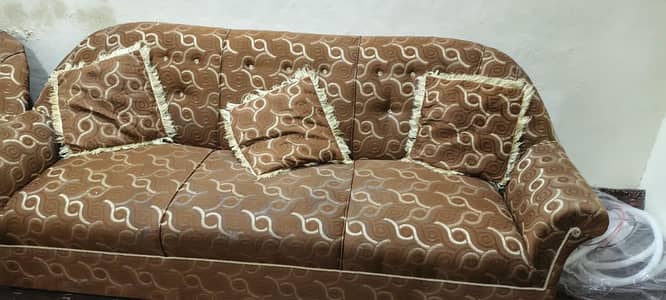 7 seater Sofa set with cushion for sale
