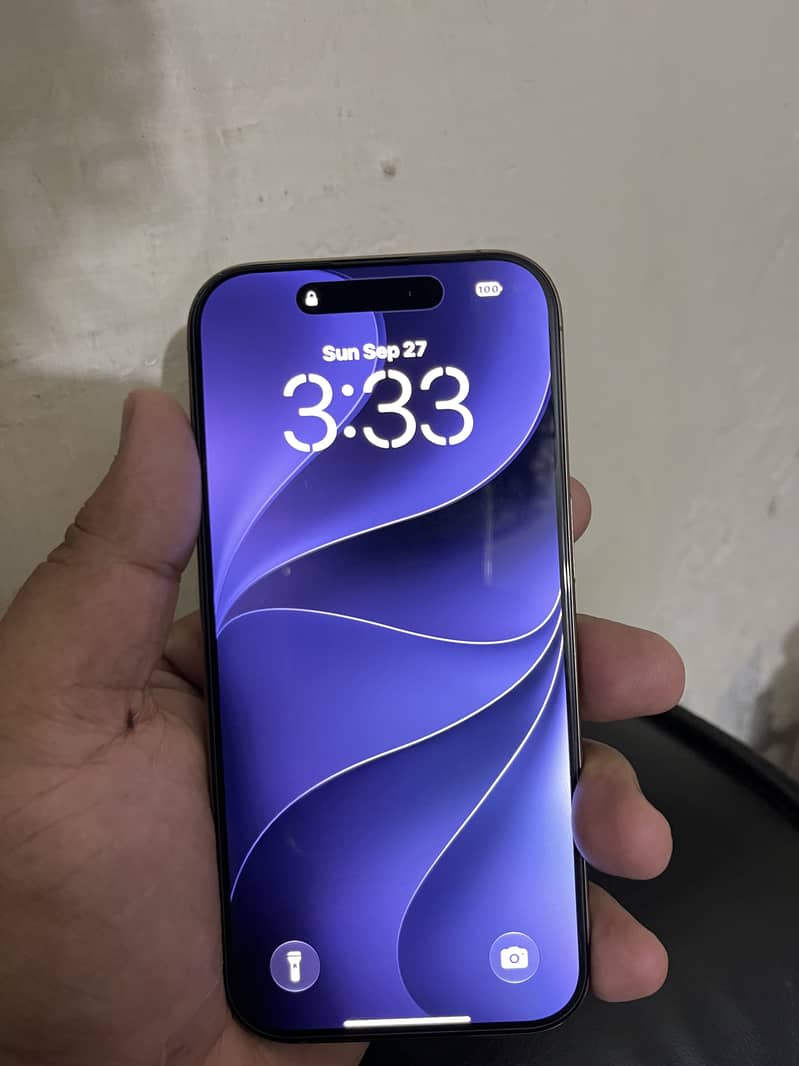Apple iPhone 16 Pro 4