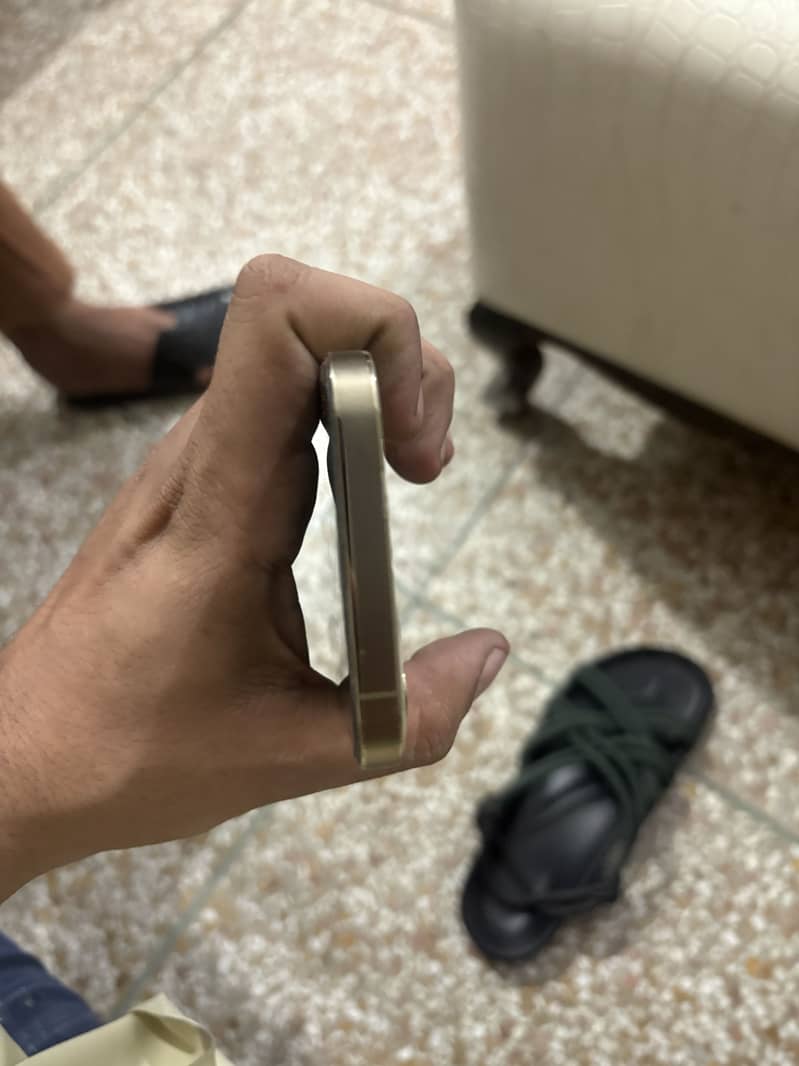 Iphone 12 pro 4