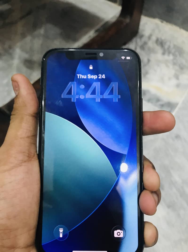 Apple iPhone 11 Pro 1