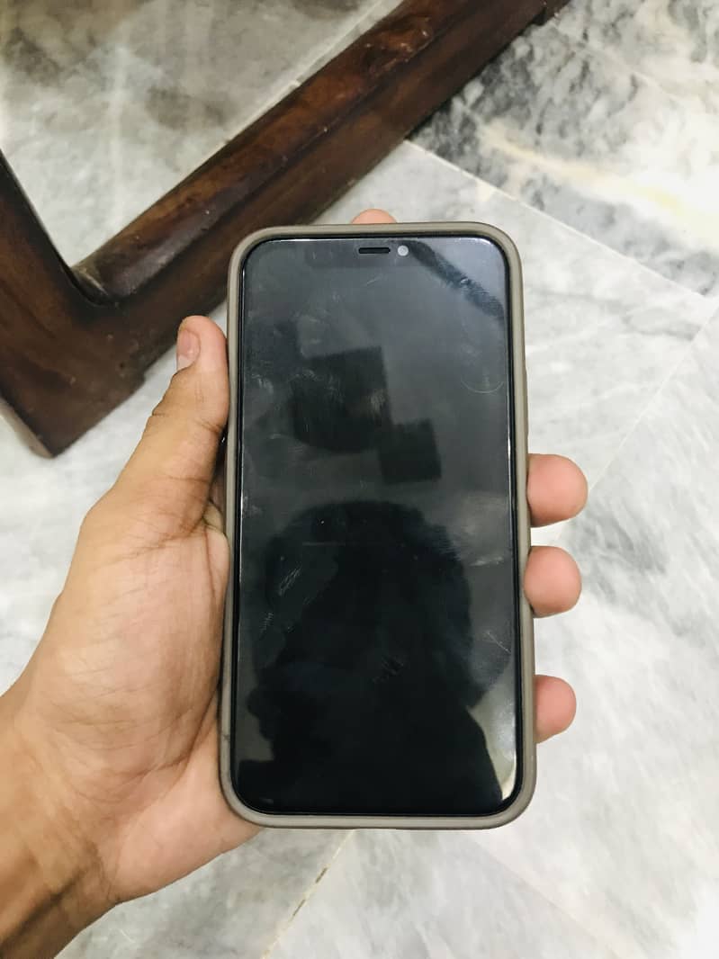 Apple iPhone 11 Pro 3