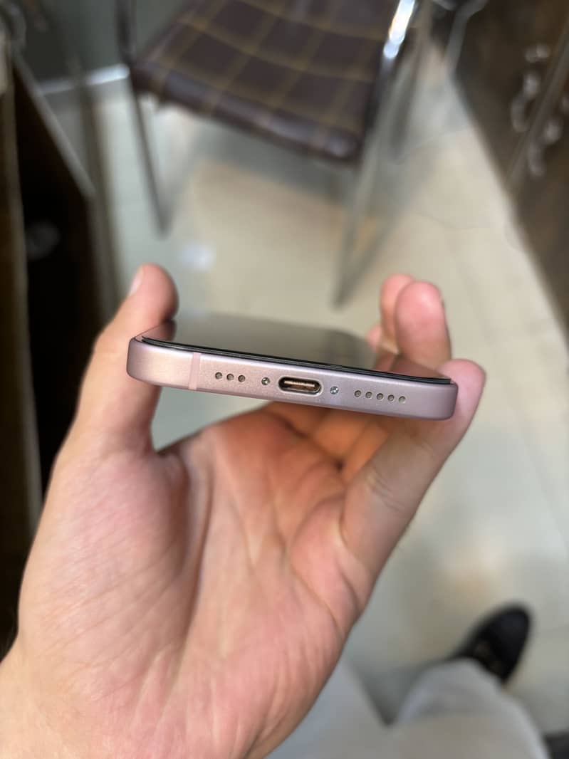 Apple iPhone 15 2