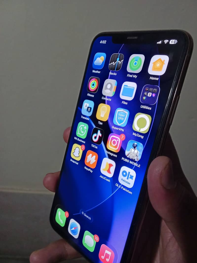 Apple iPhone 11 Pro Max 3