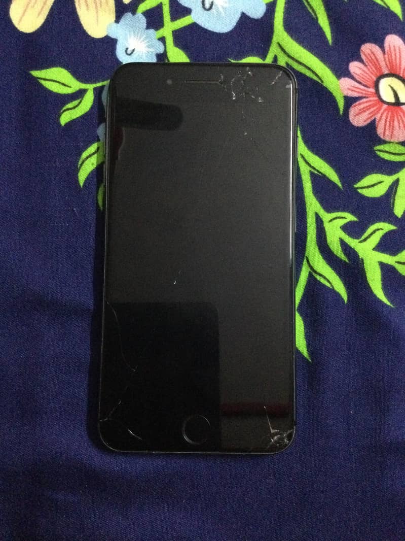 Apple iPhone 8 Plus 1